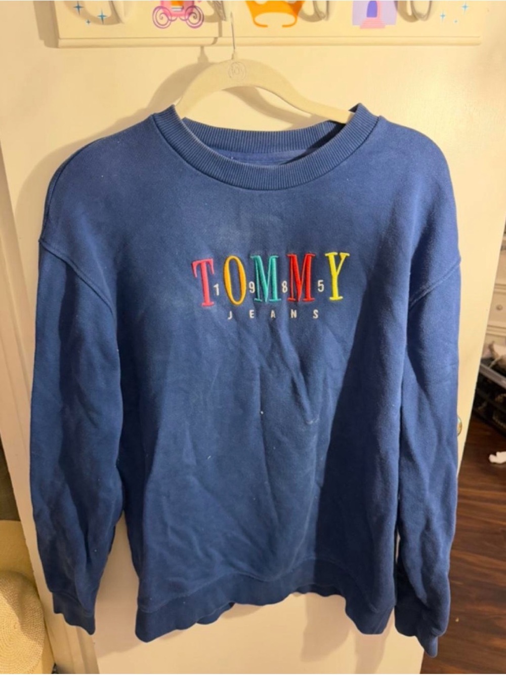 Tommy Jeans 1985 Multicolor Embroidered Logo Navy Crewneck Sweatshirt M